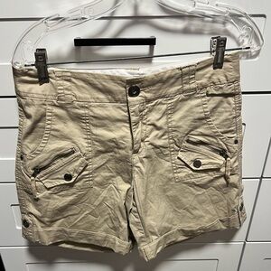 Intro. Women's Beige Cargo Shorts